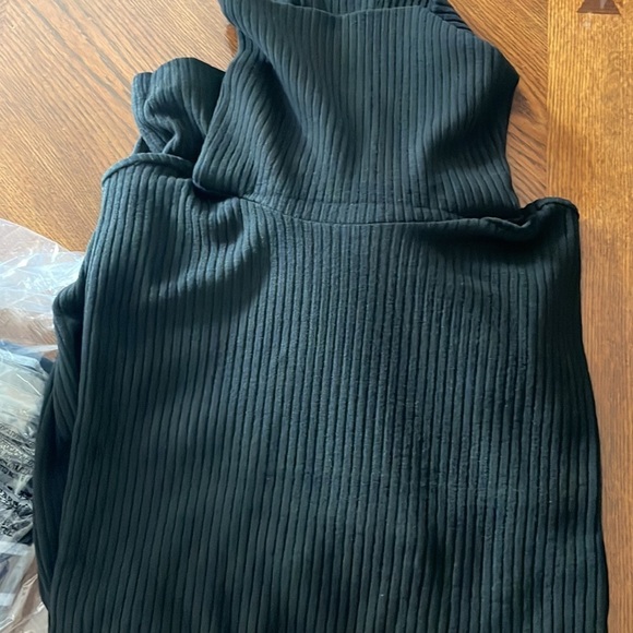 GAP Maternity Cozy Ribbed Dress cowl neck cotton in black‎ - Picture 6 of 7